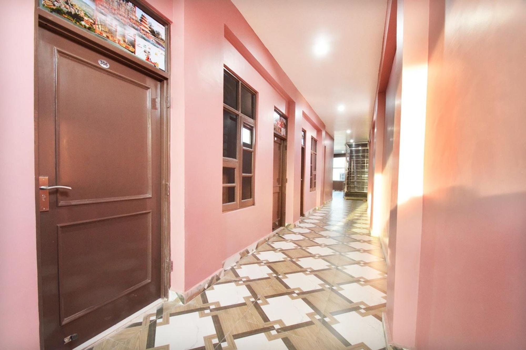 Hotel O Galaxy Nayagaon Exterior photo